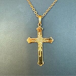 Vintage Etched Engraved Gold Tone Cross Pendant Necklace 17.5” Length